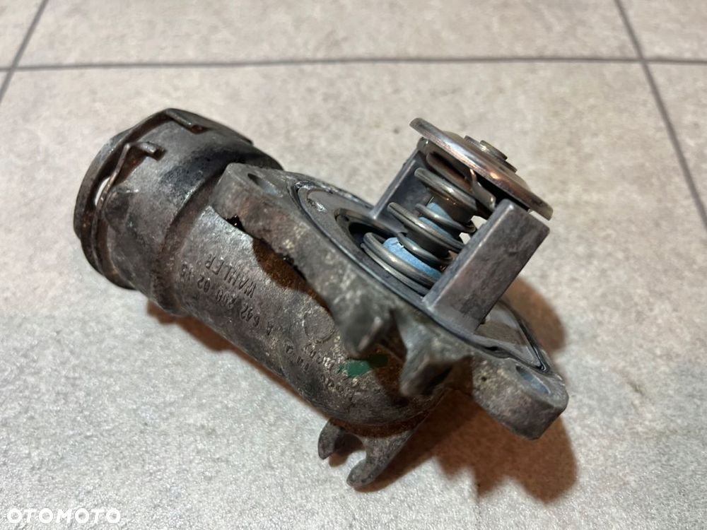 MERCEDES OM642 3.0CDI TERMOSTAT ORYGINAŁ BDB STAN - 2