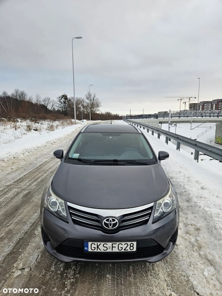 Toyota Avensis 1.8 Active - 9