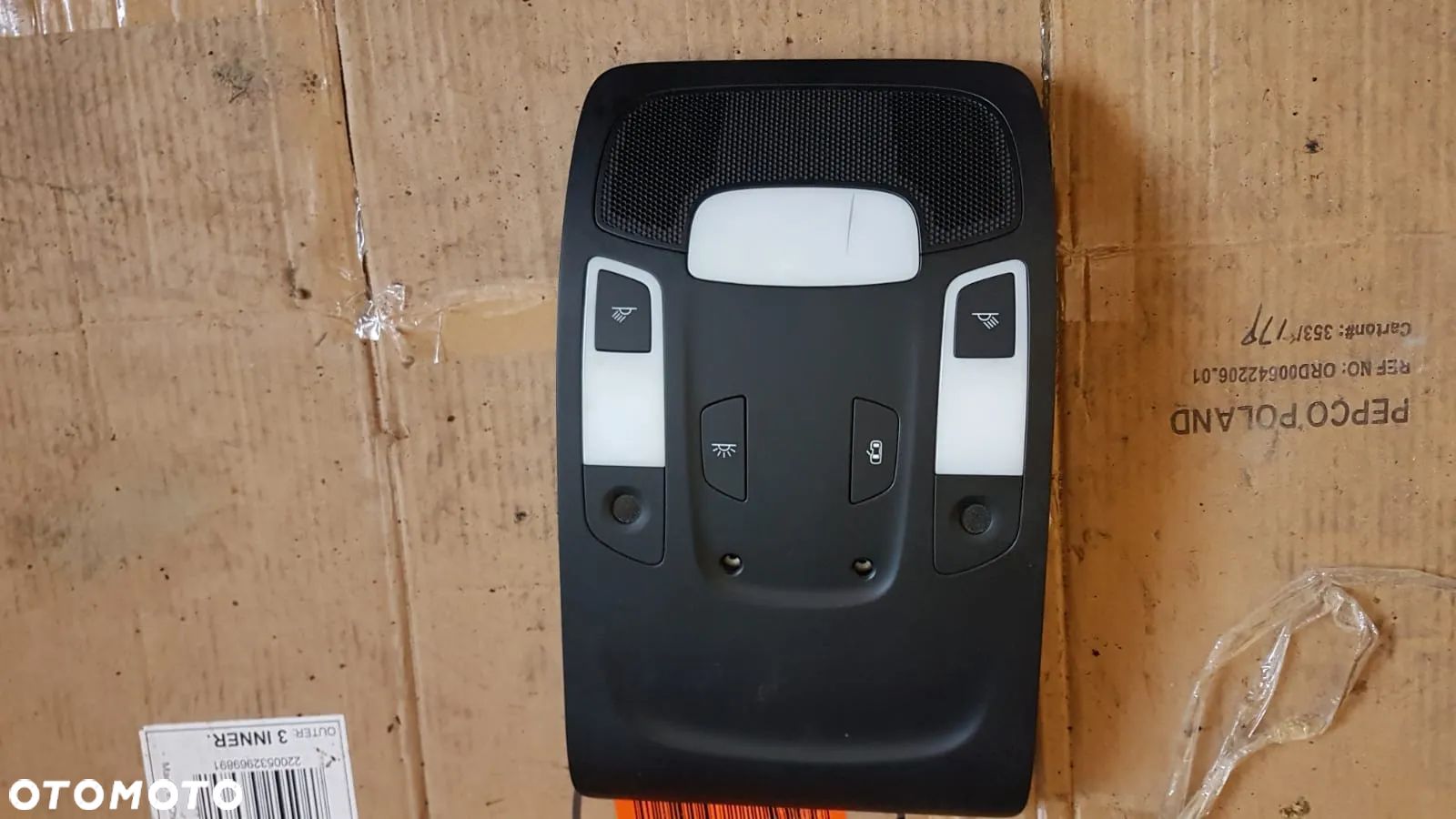 AUDI A6 C7 LAMPKA OŚWIETLENIE PODSUFITKI 4G0947135 kolor 6PS SOUL CZARNY - 1