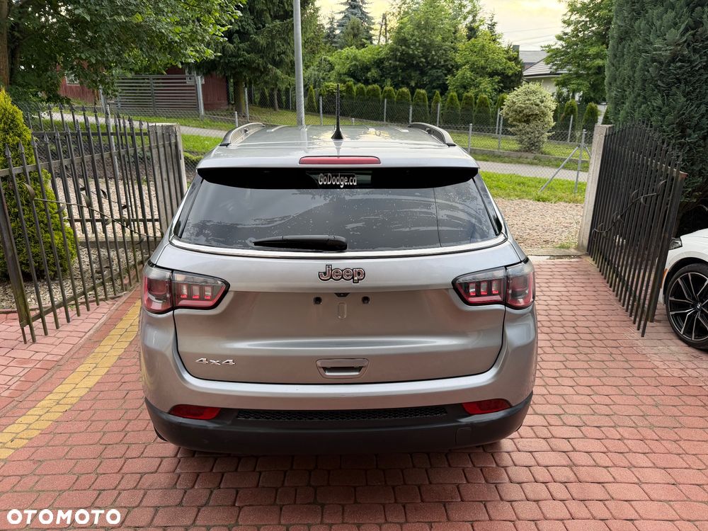 Jeep Compass - 16