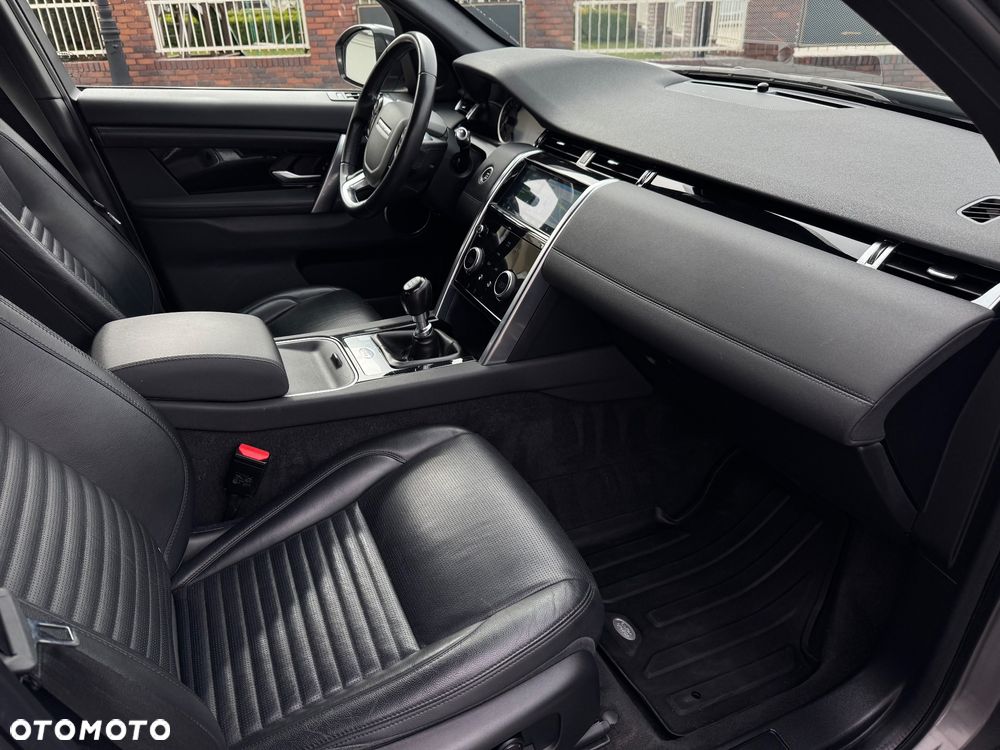 Land Rover Discovery Sport 2.0 TD4 HSE Luxury 129g - 17