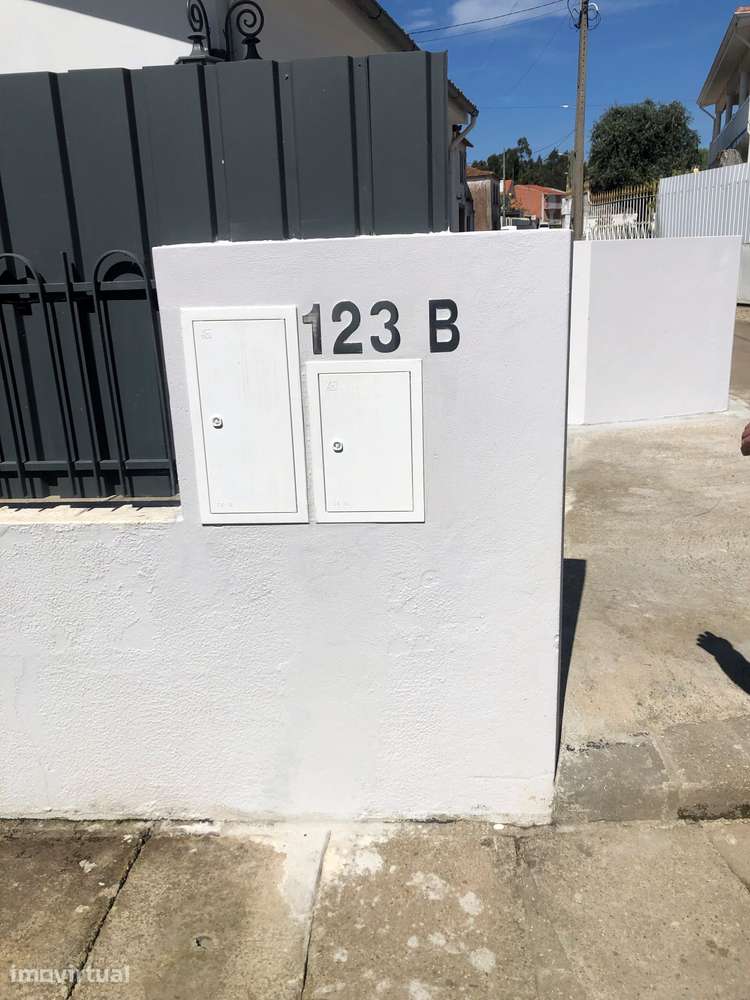 Fração de Moradia T3 pronta a habitar em Santa Maria da Feira - Grande imagem: 2/16