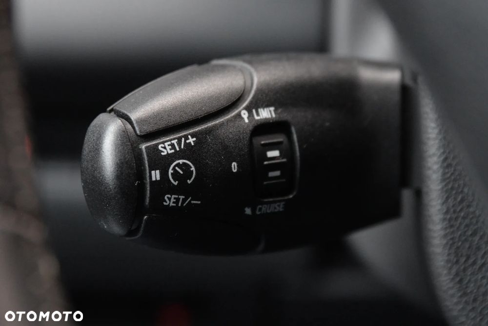 Peugeot 3008 1.6 BlueHDi Active S&S EAT6 - 34