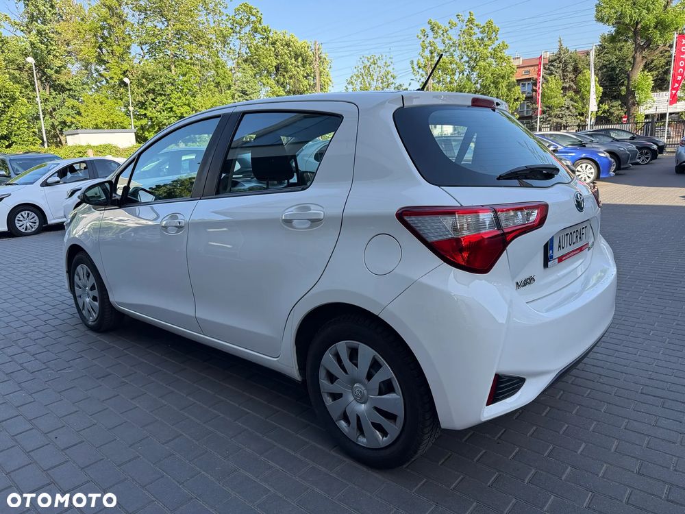Toyota Yaris - 25
