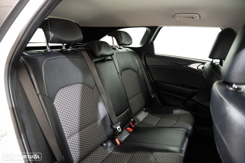 Kia Ceed SW 1.0 T-GDI Sport - 25