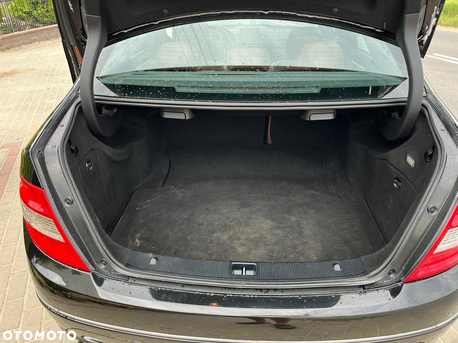 Mercedes-Benz Klasa C 320 T CDI 7G-TRONIC Avantgarde Sport Edition - 13