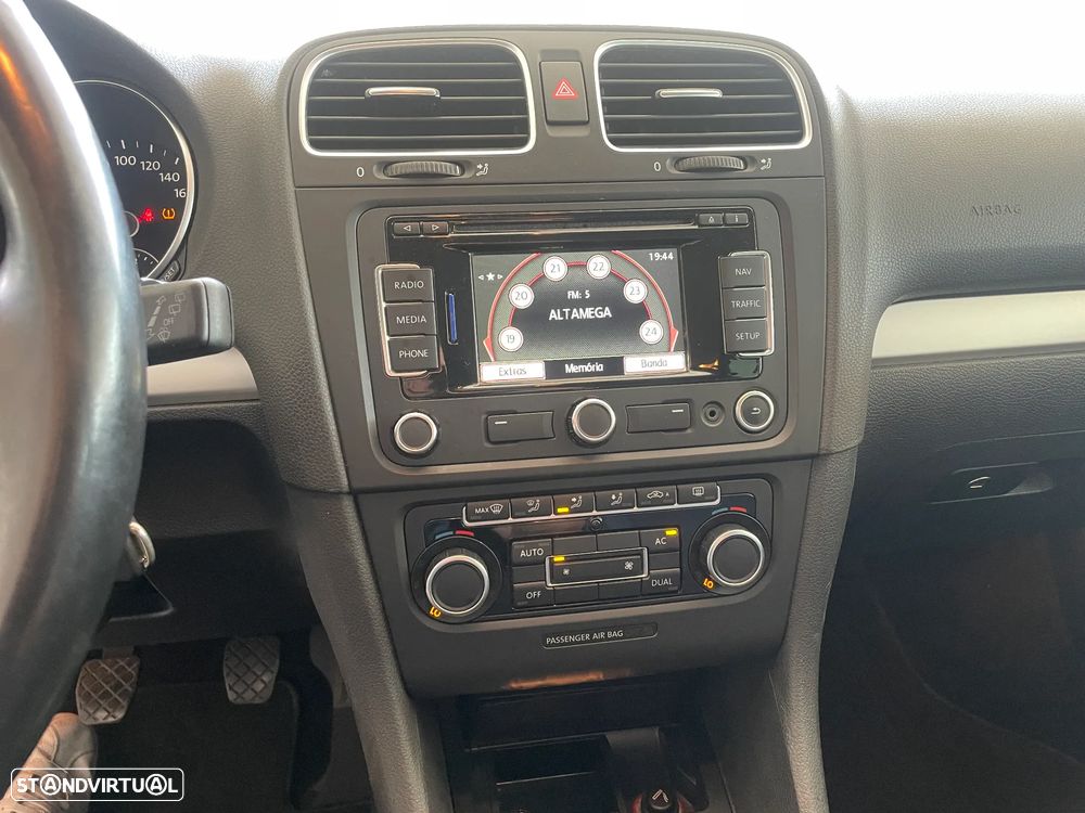 VW Golf 2.0 TDi DPF Style - 19