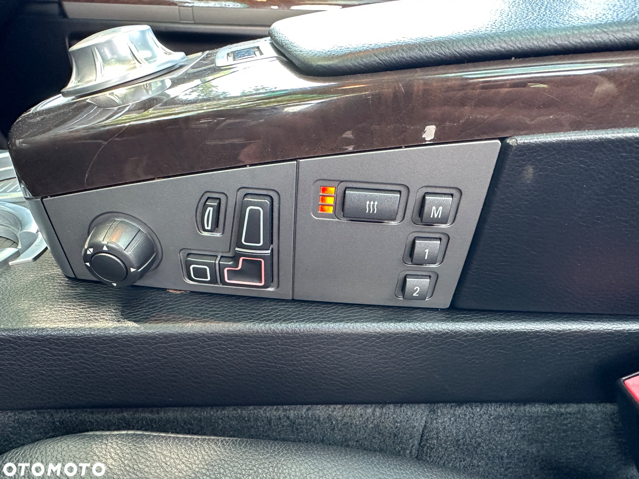 BMW Seria 7 745i - 22