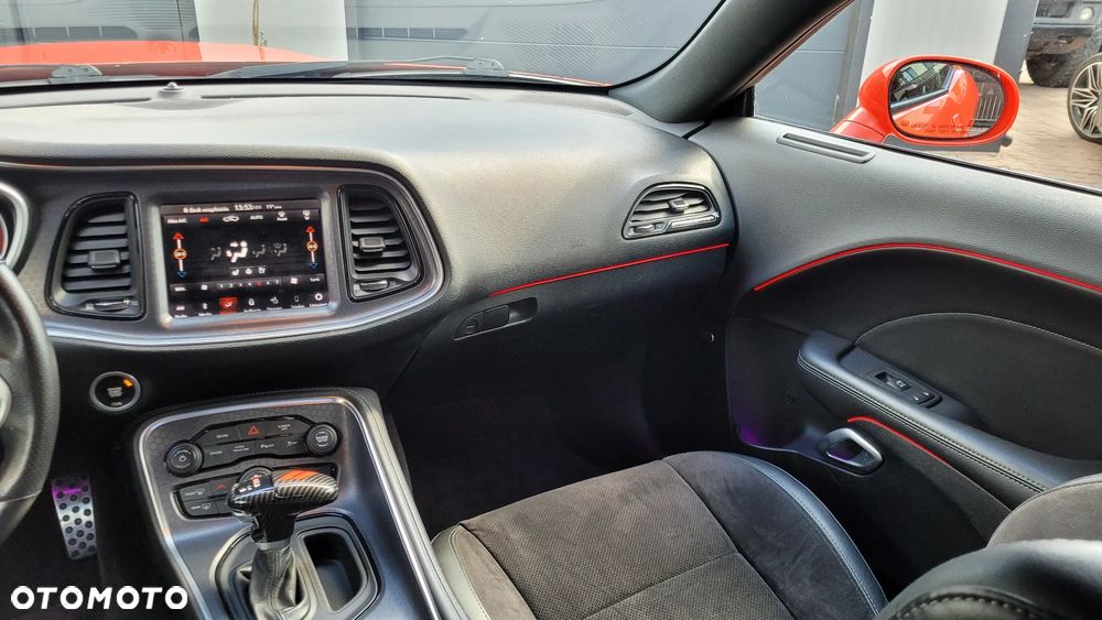 Dodge Challenger 6.4 Scat Pack - 15