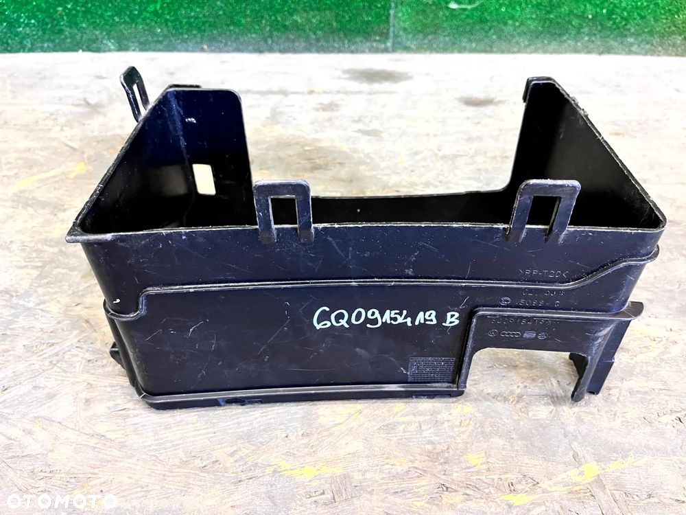 SKODA FABIA I VW POLO 9N OBUDOWA AKUMULATORA 6Q0915419B