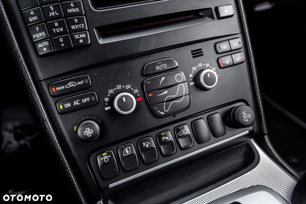 Volvo XC 90 3.2 AWD Sport - 31