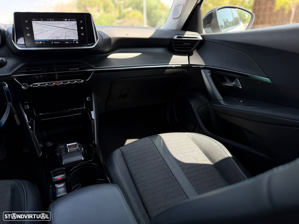 Peugeot 2008 PureTech 130 EAT8 Allure - 14