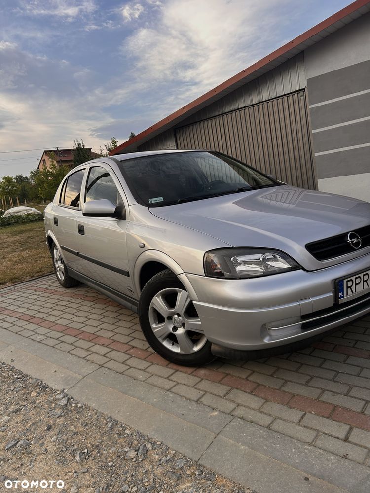 Opel Astra - 4