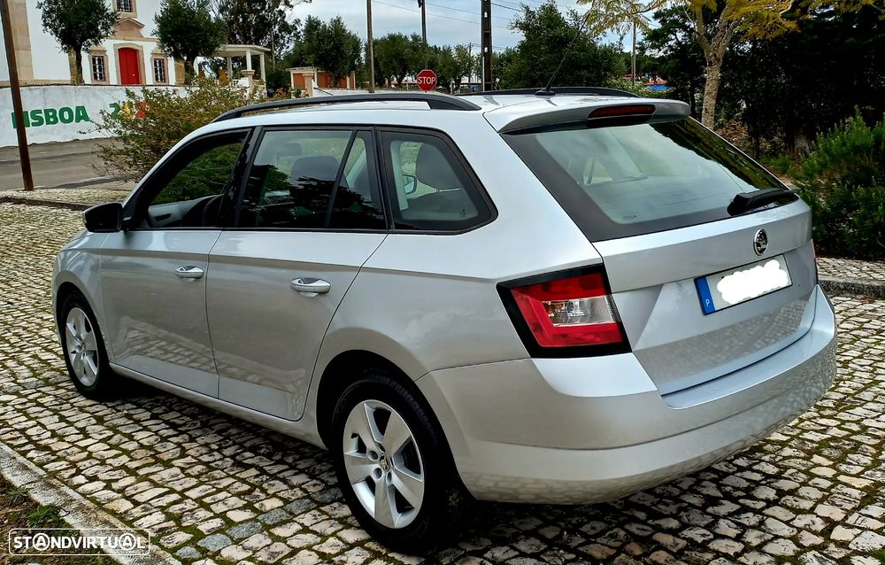Skoda Fabia Break 1.0 Active Plus - 17