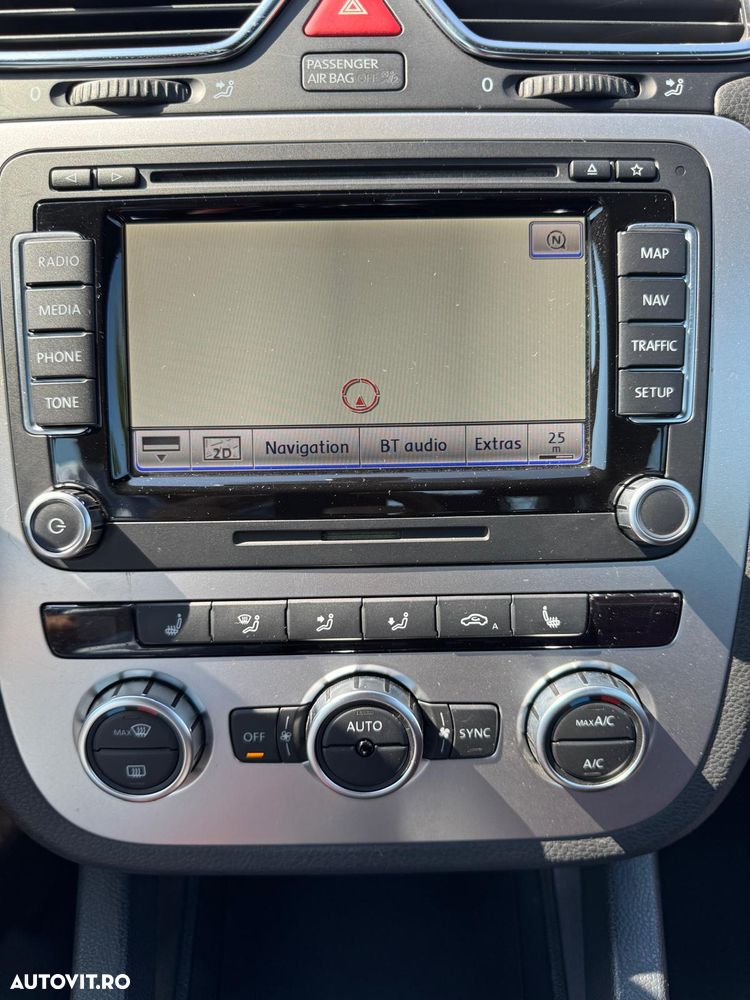 Volkswagen Eos 2.0 TDI DPF BlueMotion Technology Sport & Style - 8