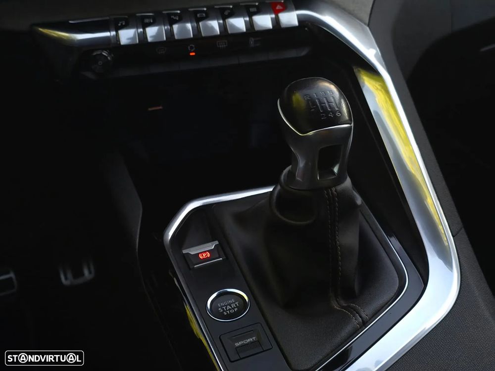 Peugeot 5008 1.2 PureTech GT - 24