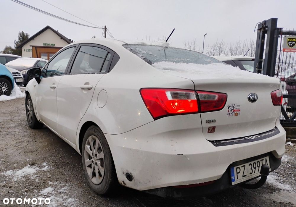 Kia Rio - 5