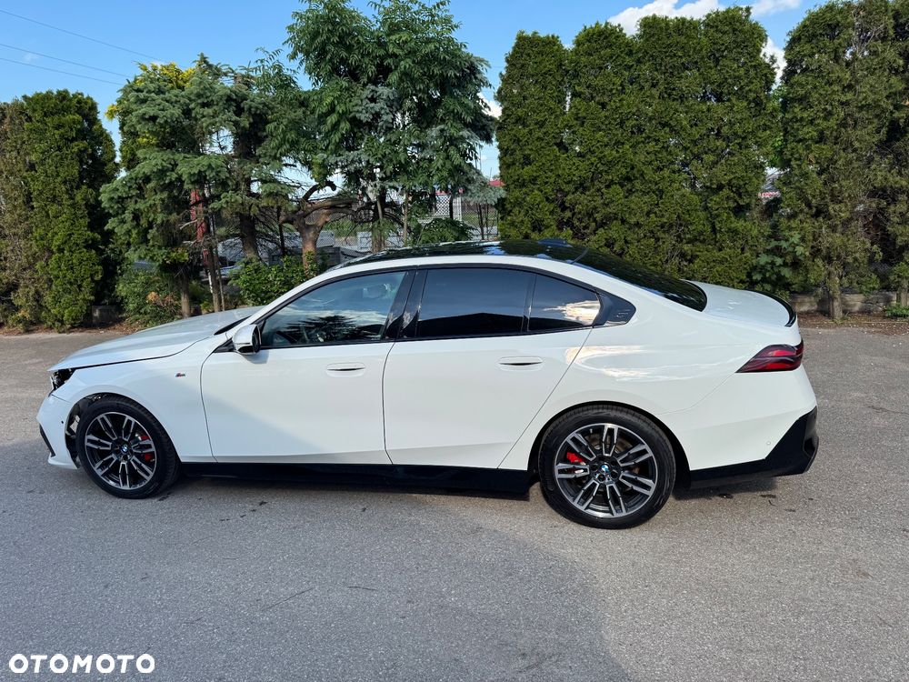 BMW Seria 5 520d xDrive mHEV M Sport - 4