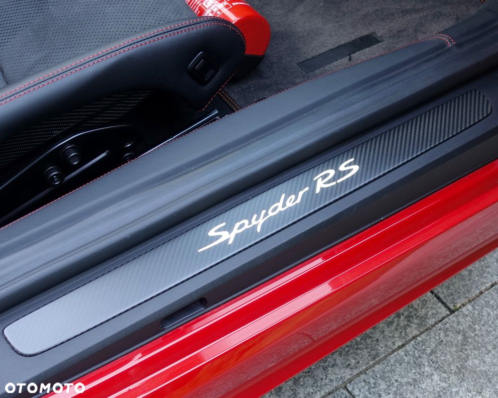 Porsche 718 Spyder - 25