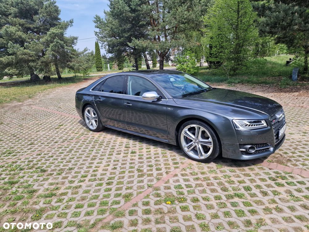 Audi S8 - 22