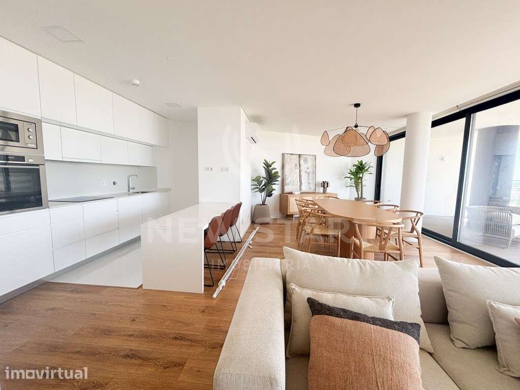 Apartamento T2 novo, garagem, piscinas, vista mar, Del Mar em Olhão - Grande imagem: 3/26