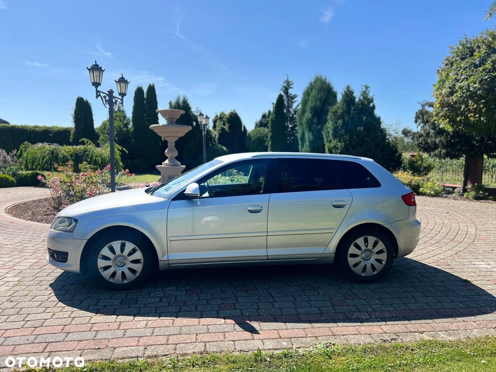 Audi A3 Sportback - 3