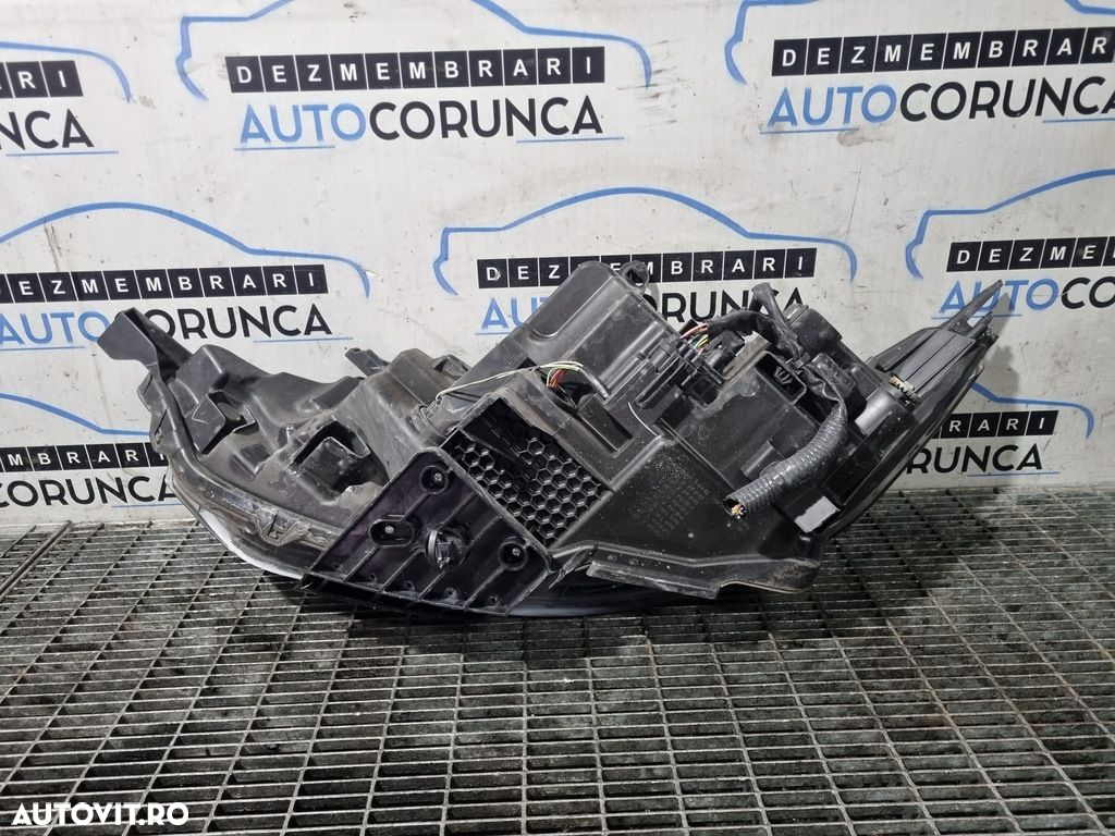 Far Dreapta Nissan Qashqai J11 2013 - 2017 SUV 4 Usi (1198) Cu lupă - 6
