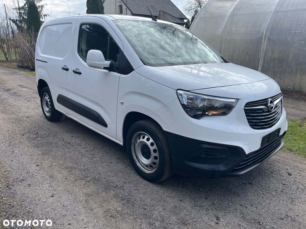 Opel Combo E L1H1 - 4