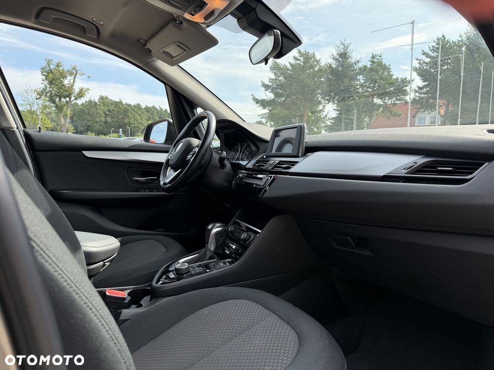 BMW Seria 2 218i Advantage - 14