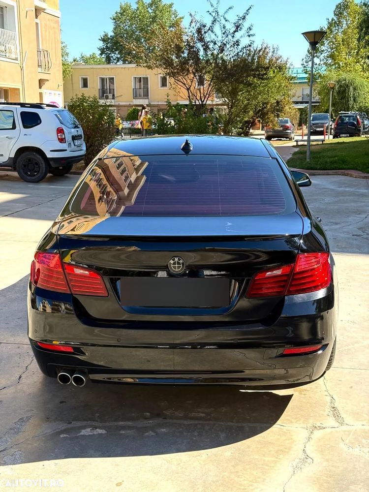BMW Seria 5 520d xDrive - 2