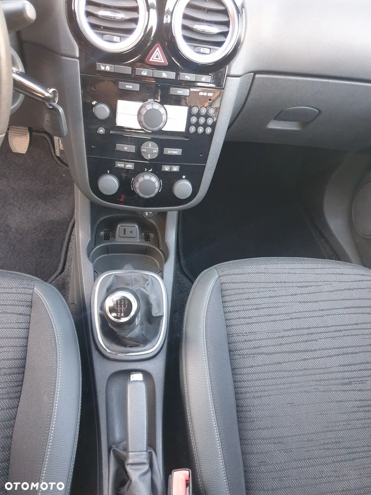 Opel Corsa 1.4 16V Energy - 12