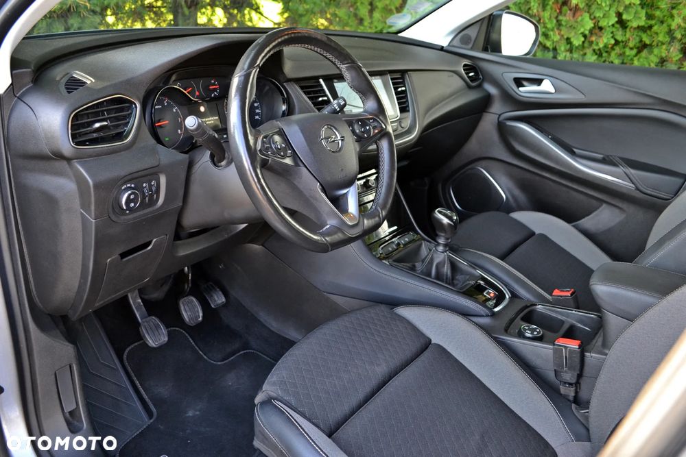 Opel Grandland X 1.2 Start/Stop 120 Jahre - 9
