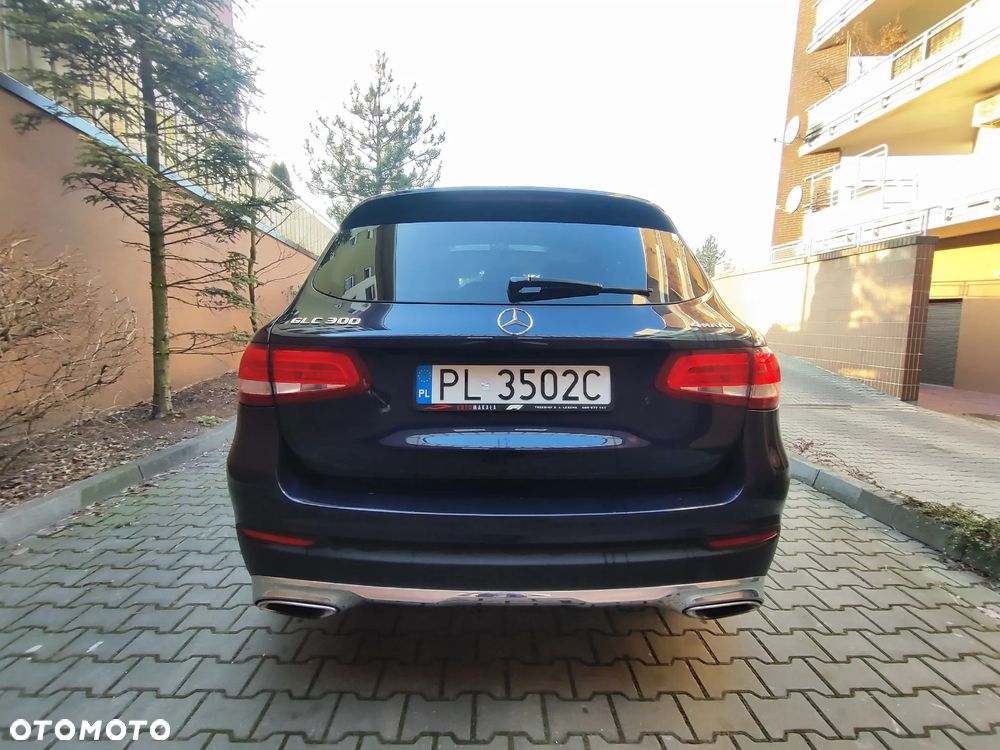 Mercedes-Benz GLC 300 4Matic 9G-TRONIC Exclusive - 5