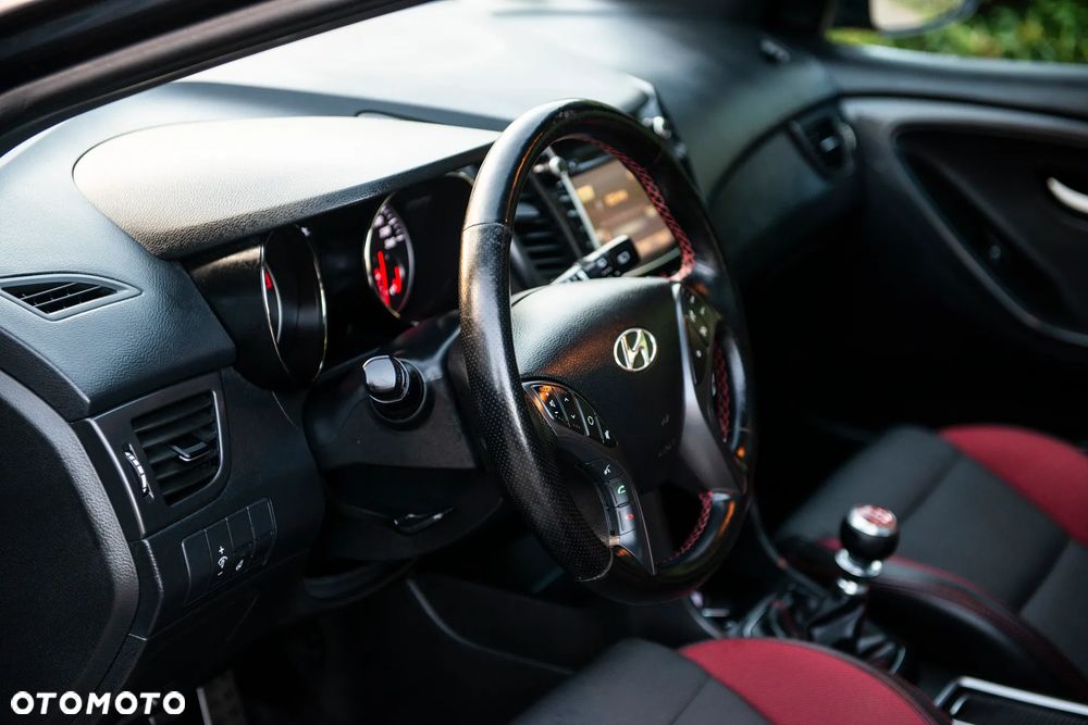 Hyundai i30 1.6 GDI Turbo Luxury - 20