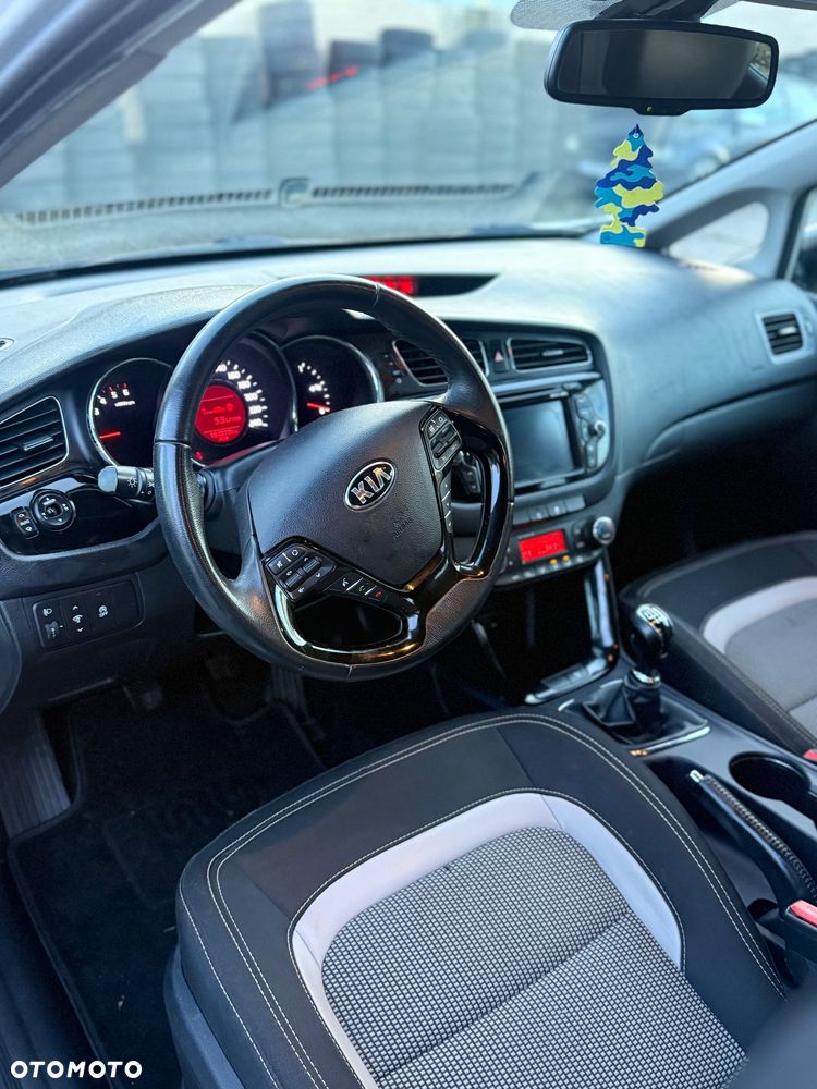 Kia Ceed 1.6 CRDi M - 12