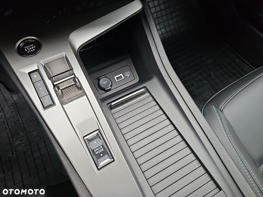 Peugeot 408 - 18