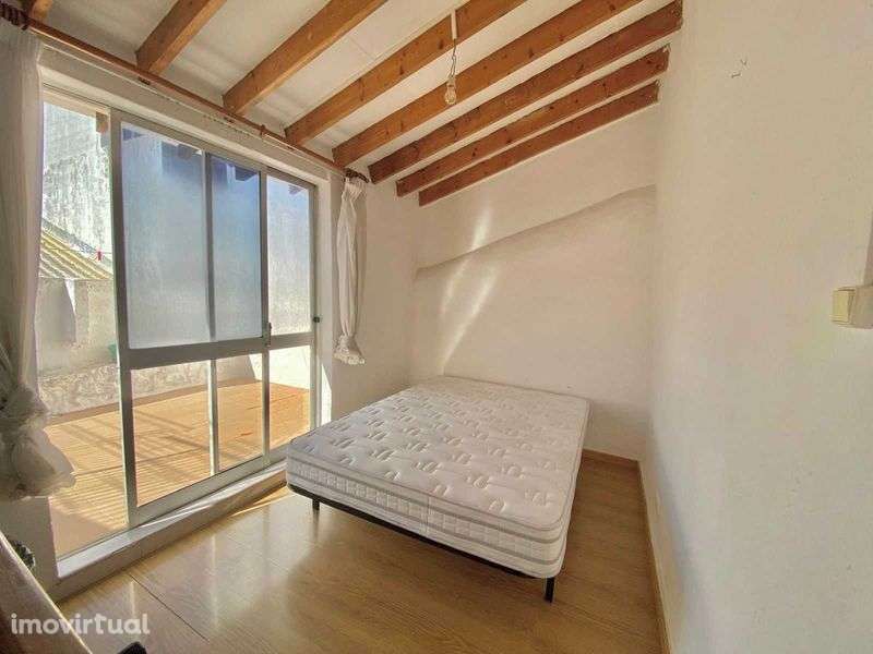 Moradia T1+1 original Para recuperar na Zona Ribeirinha! - Grande imagem: 2/12