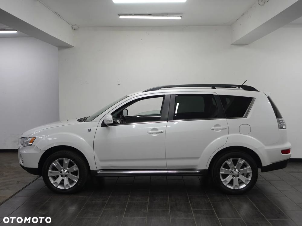 Mitsubishi Outlander - 4