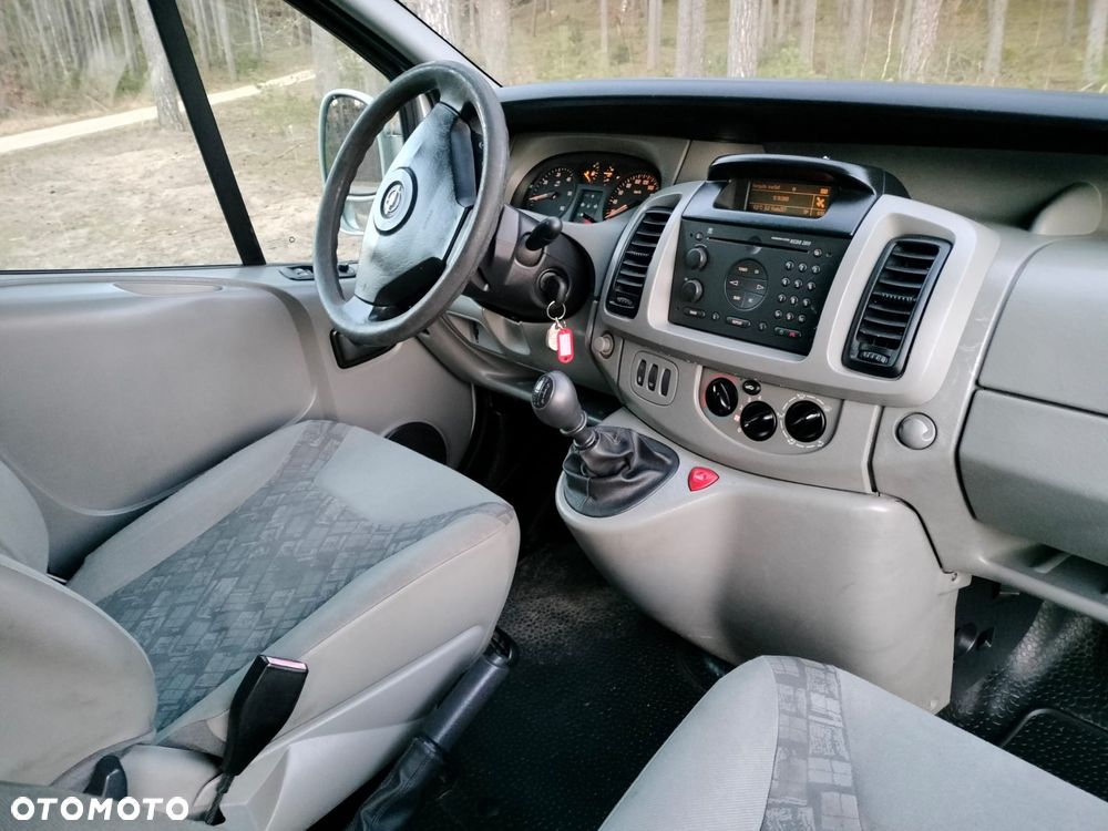 Opel vivaro - 10
