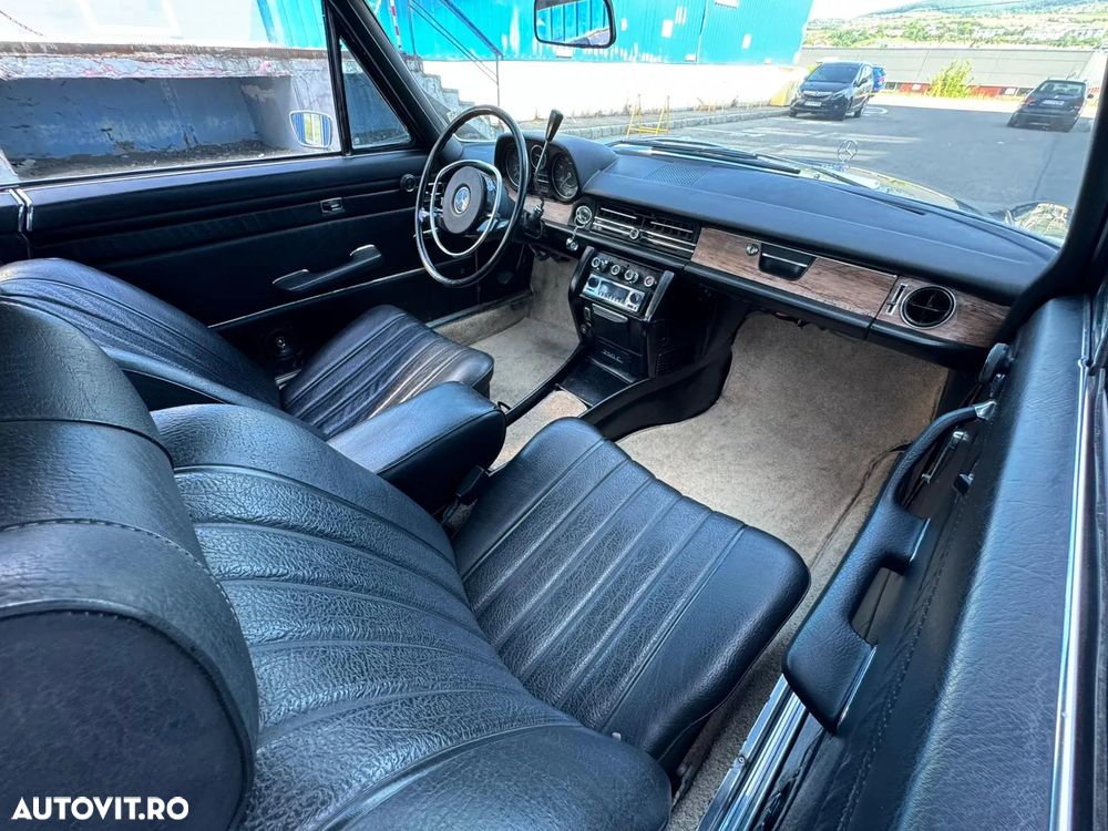 Mercedes-Benz W114 - 12