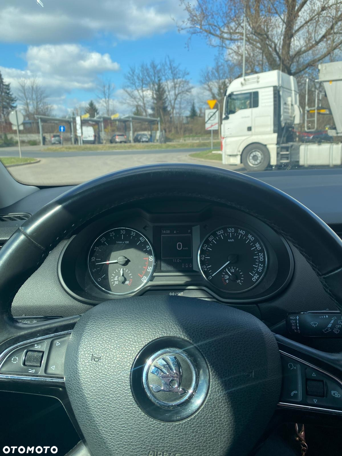 Skoda Octavia 1.6 TDI DPF DSG Elegance - 11