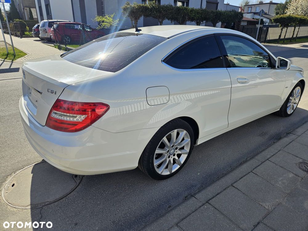 Mercedes-Benz Klasa C 220 CDI Edition - 4