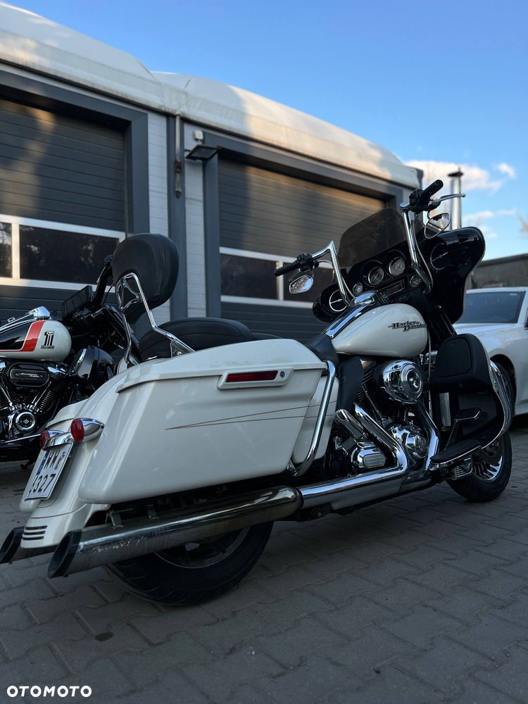 Harley-Davidson Touring Street Glide - 8