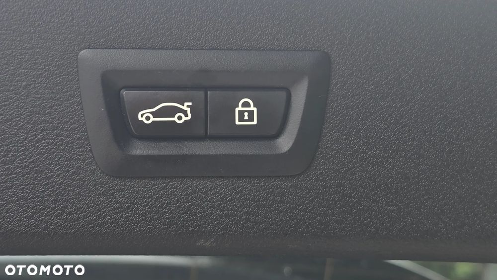 BMW X1 sDrive18i - 26