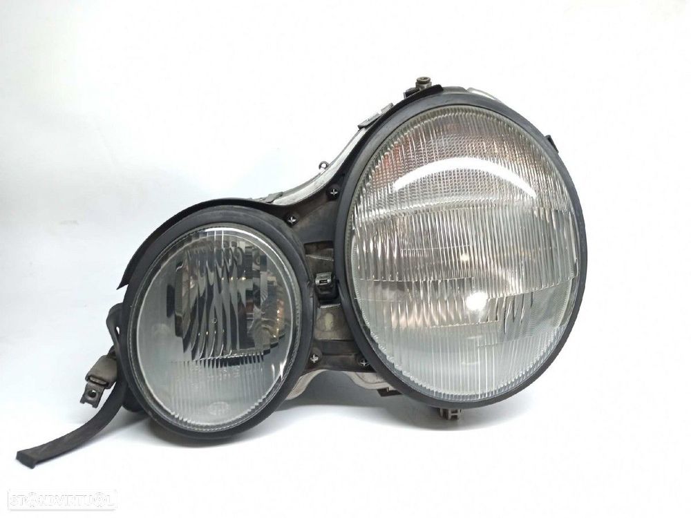 FAROL ESQUERDO MERCEDES CLASE E (W210) BERLINA DIESEL 300 TURBODIESEL (210.025) - 1
