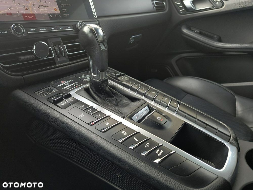 Porsche Macan - 22