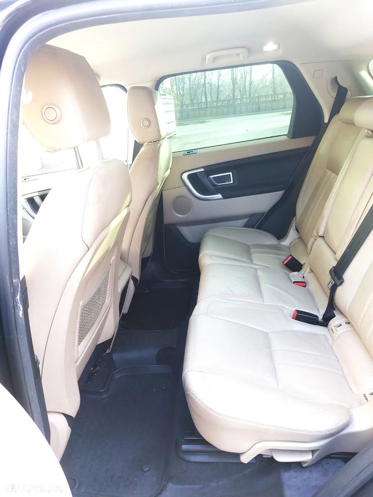 Land Rover Discovery Sport - 13