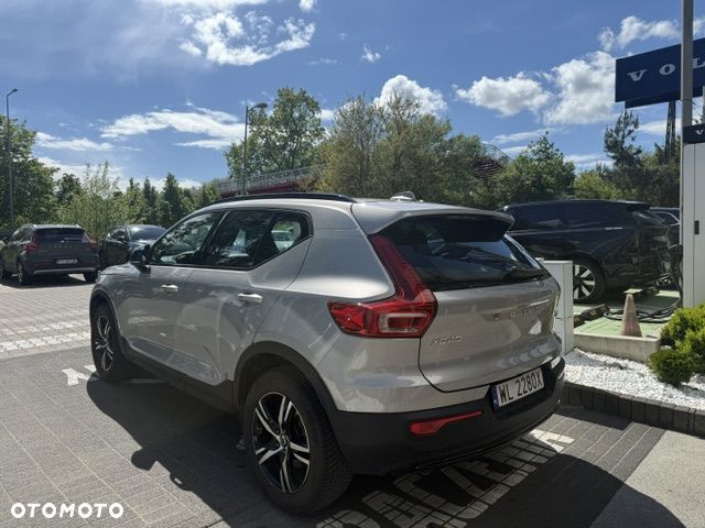 Volvo XC 40 B3 Plus Dark - 34