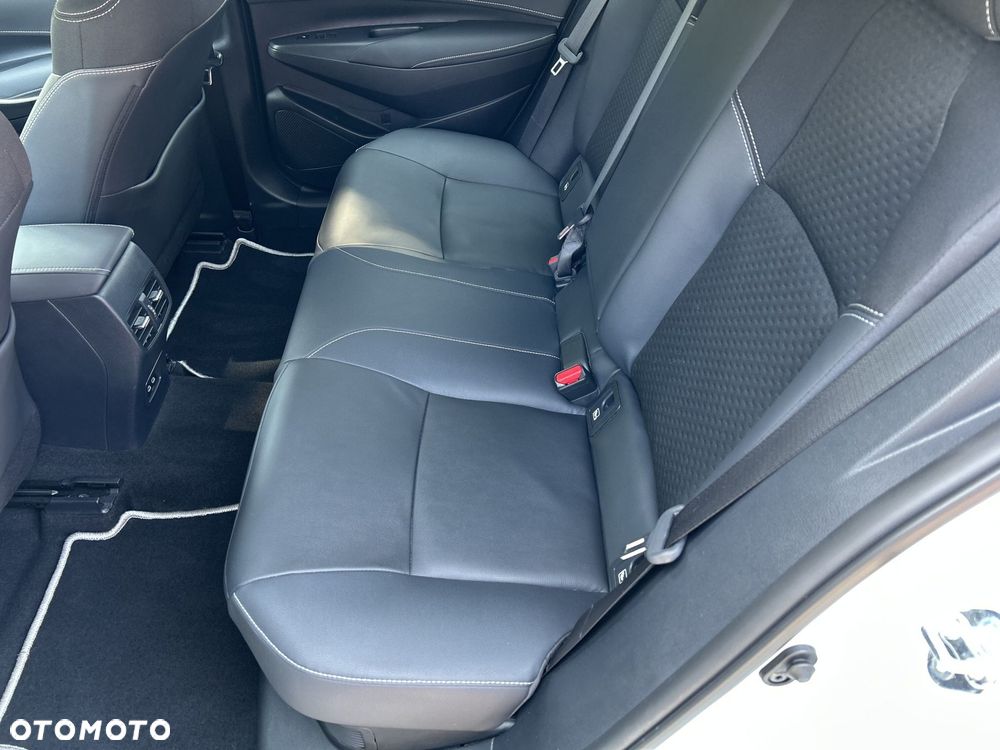 Toyota Corolla 1.8 Hybrid Executive - 17
