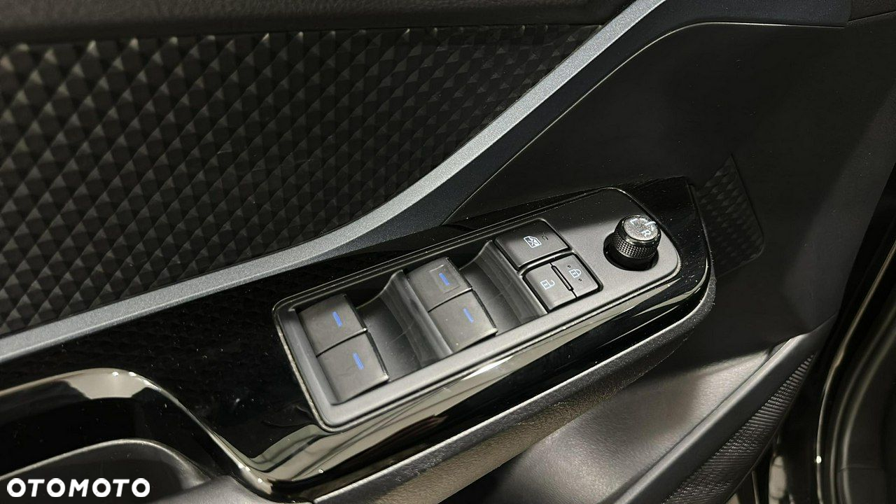 Toyota C-HR - 13
